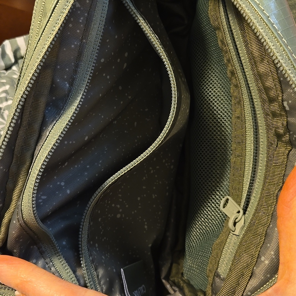 CalPak Juniper Terra Sling Crossbody Bag. - Picture 3 of 6